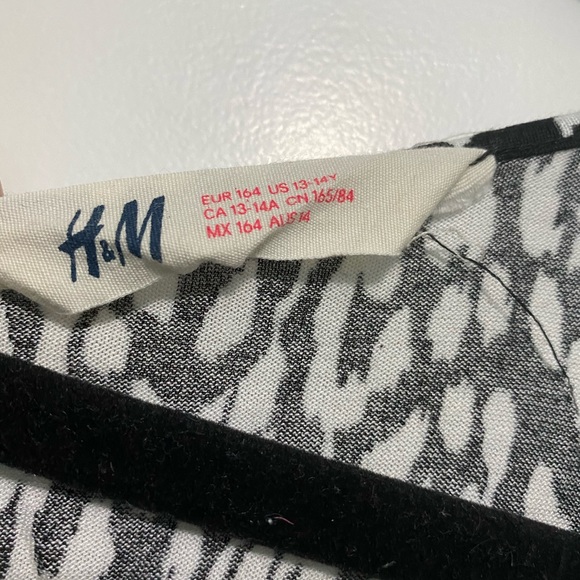 Girls Romper - Picture 2 of 2